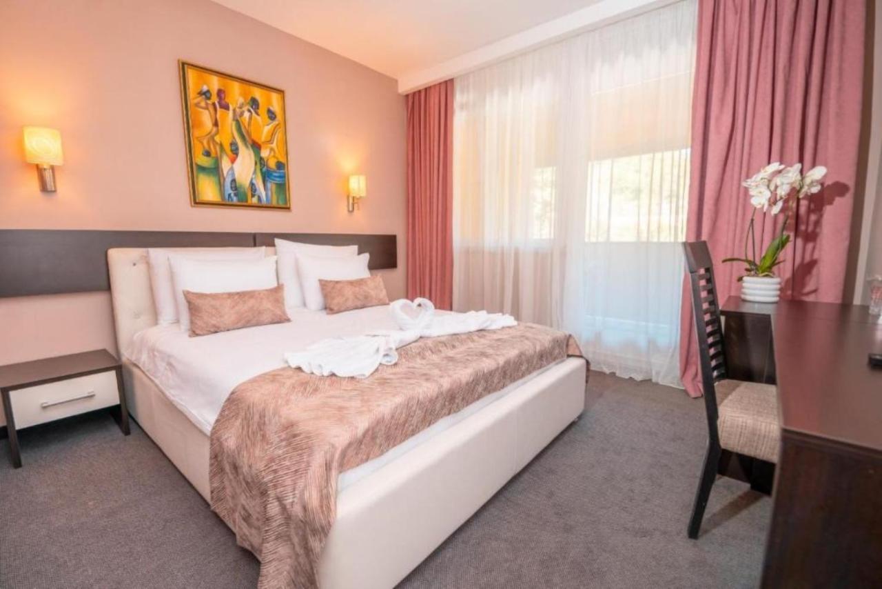 Garden Hotel 4*